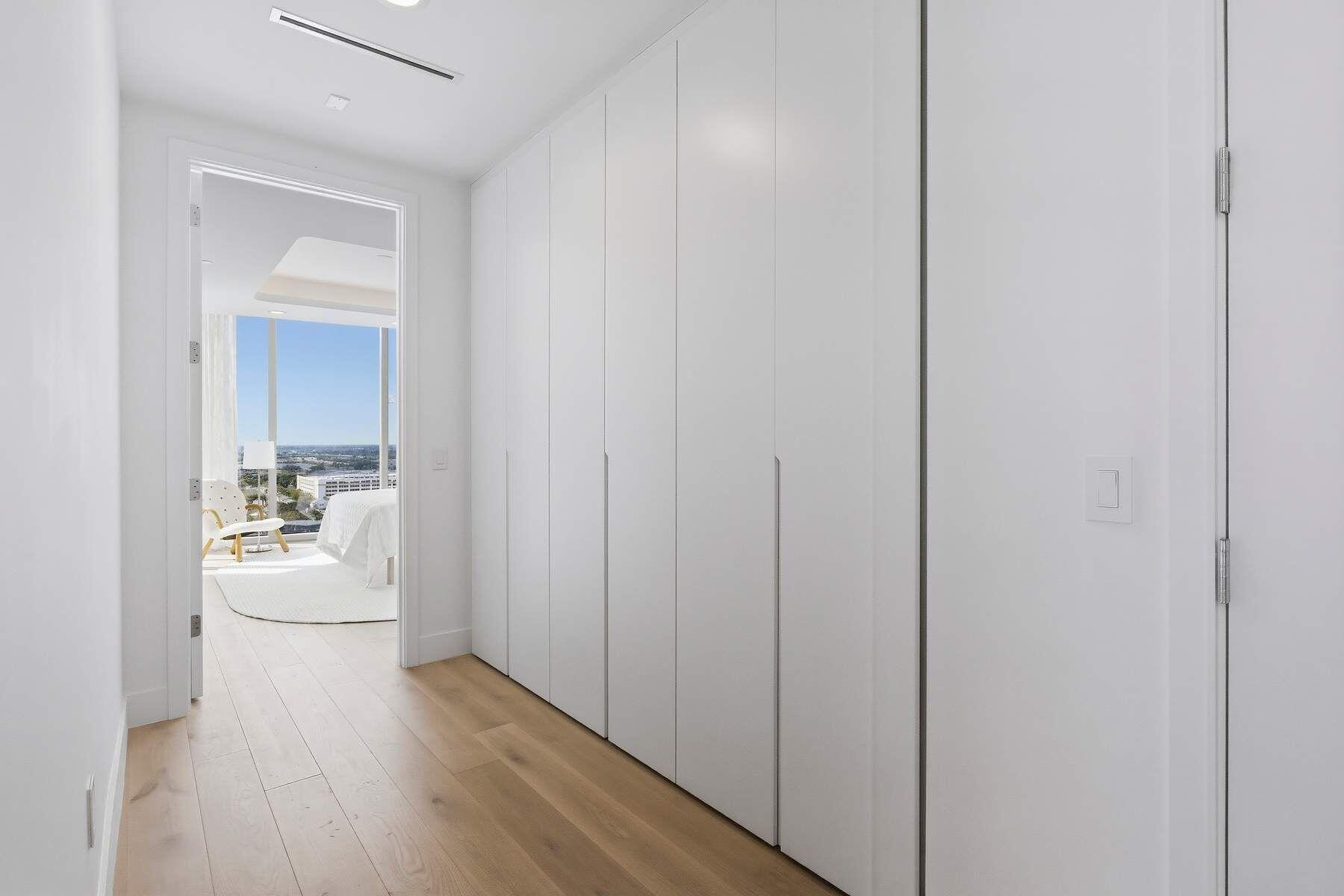 FORTE RESIDENCES CONDO - Residential