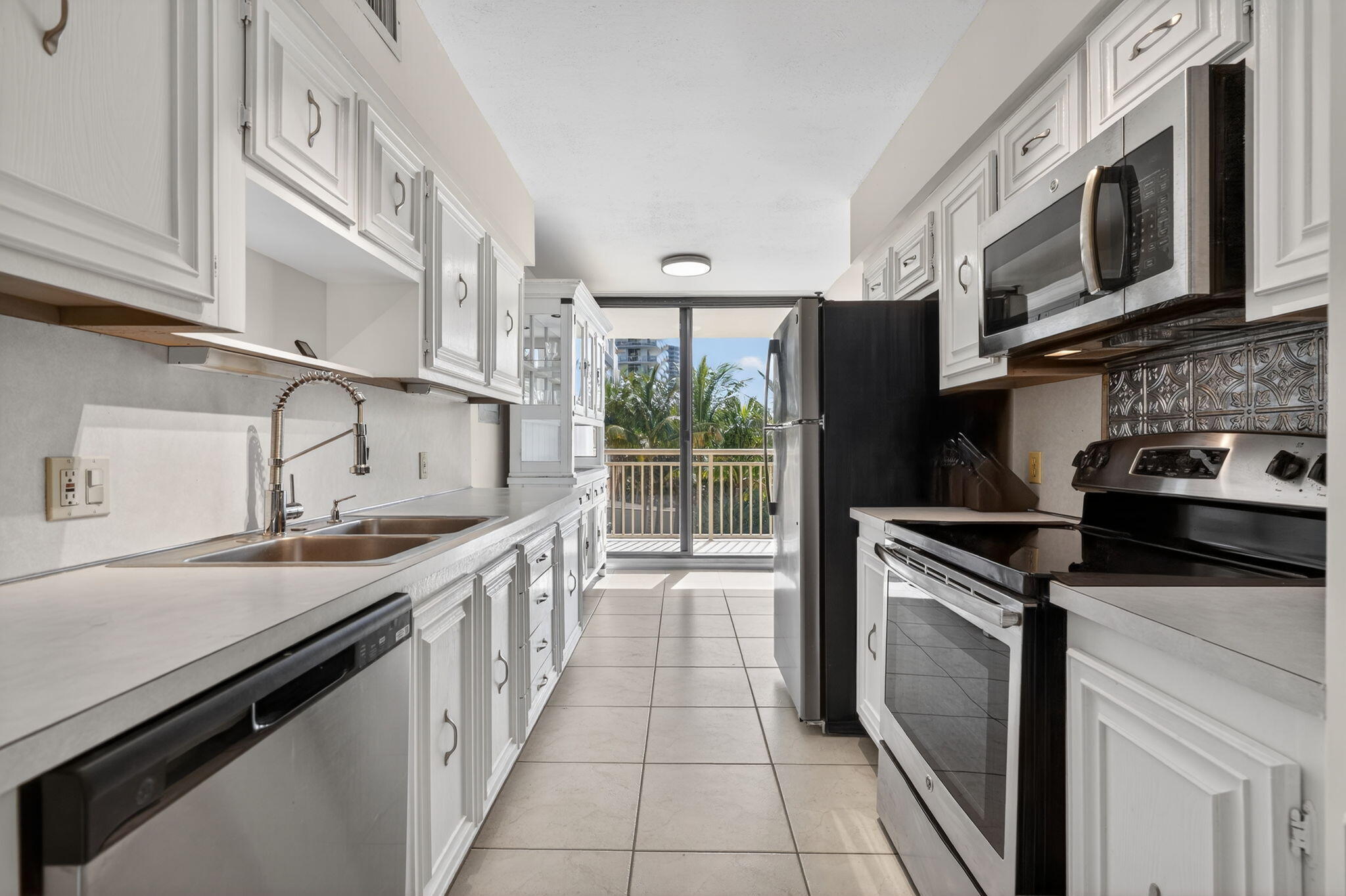 OCEANTREE CONDO - Residential Lease