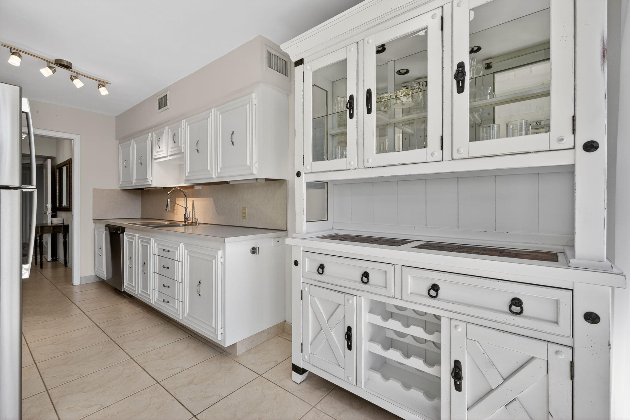 OCEANTREE CONDO - Residential Lease