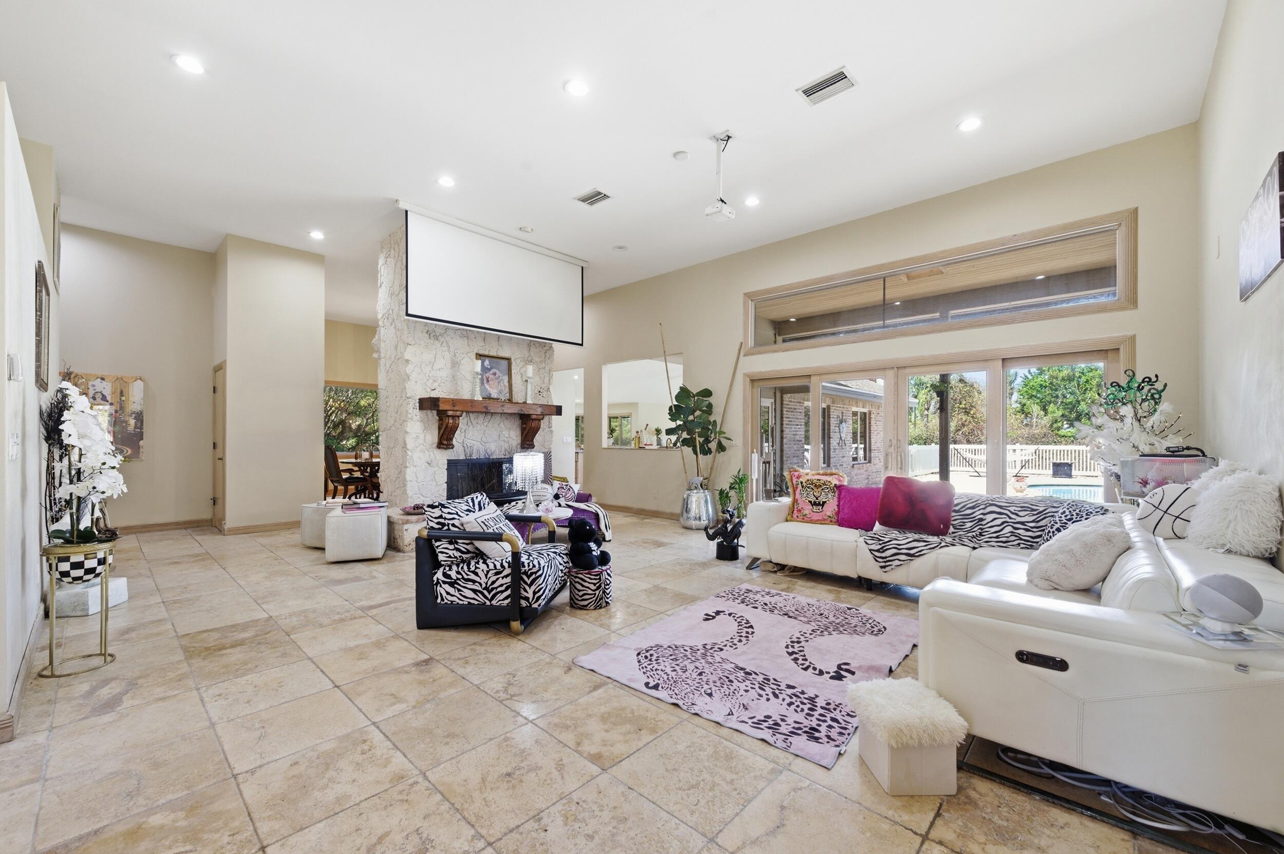 LAKERIDGE - Residential