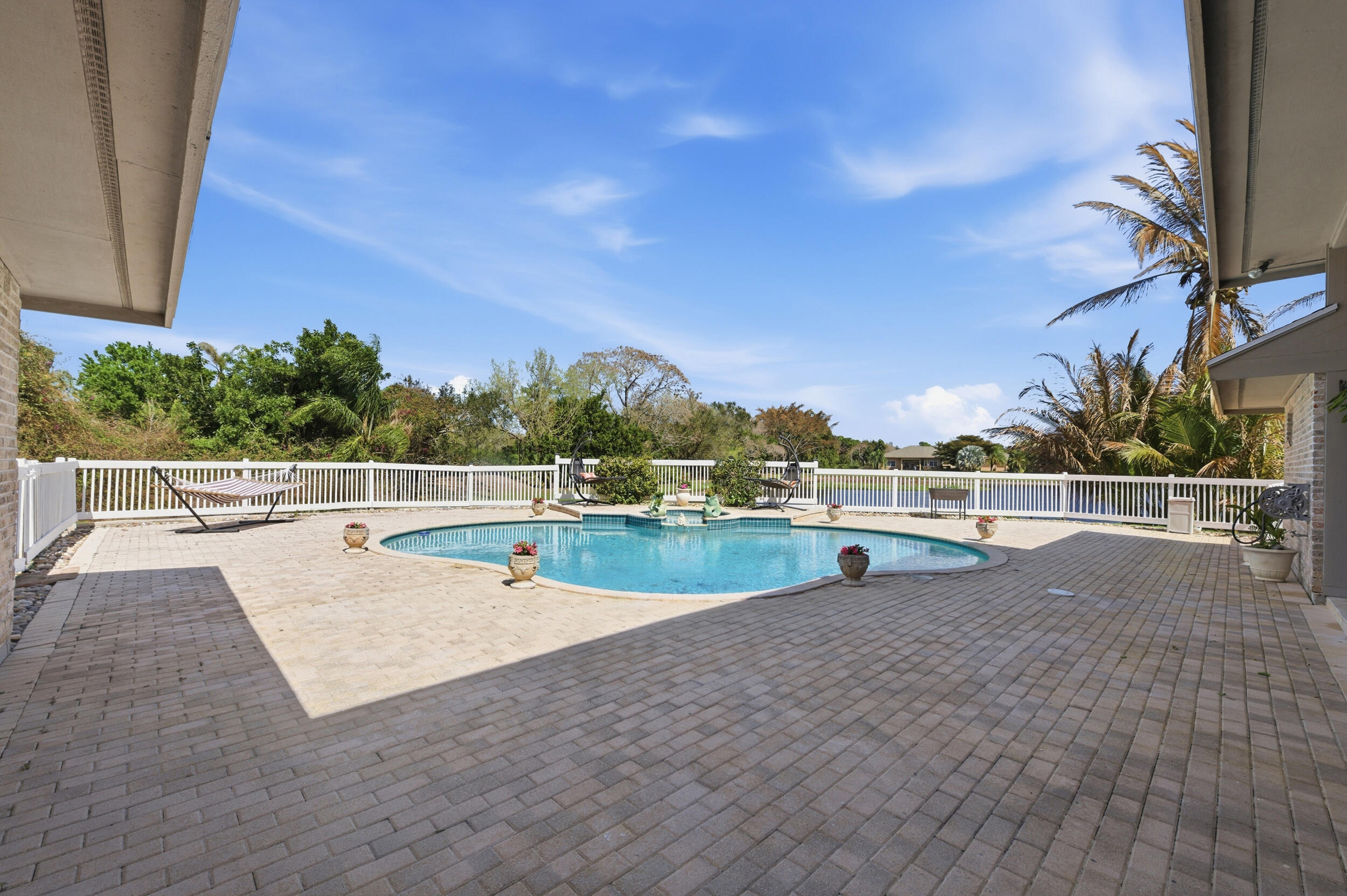 LAKERIDGE - Residential