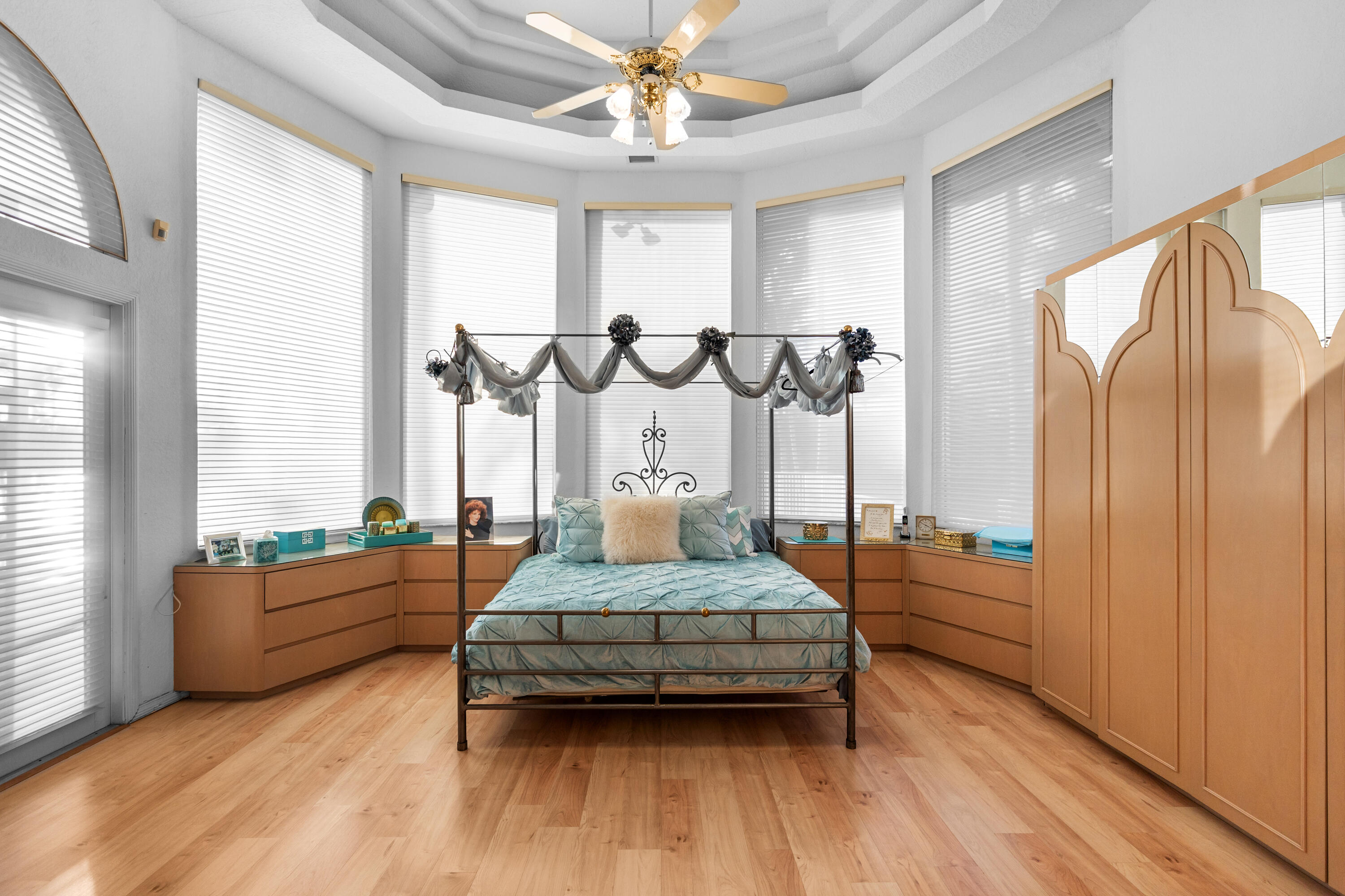 MEADOW RUN WEST - Residential