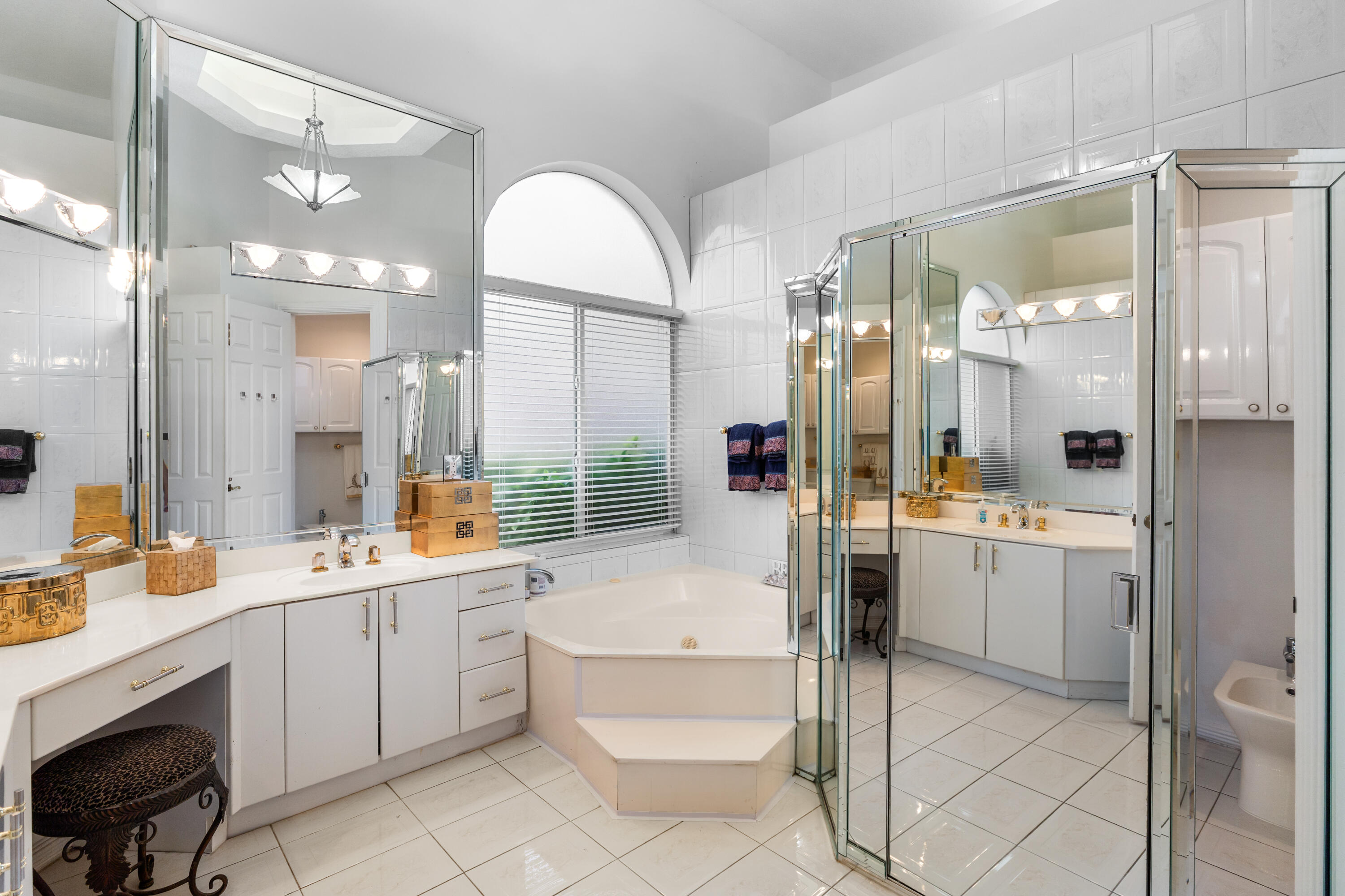 MEADOW RUN WEST - Residential