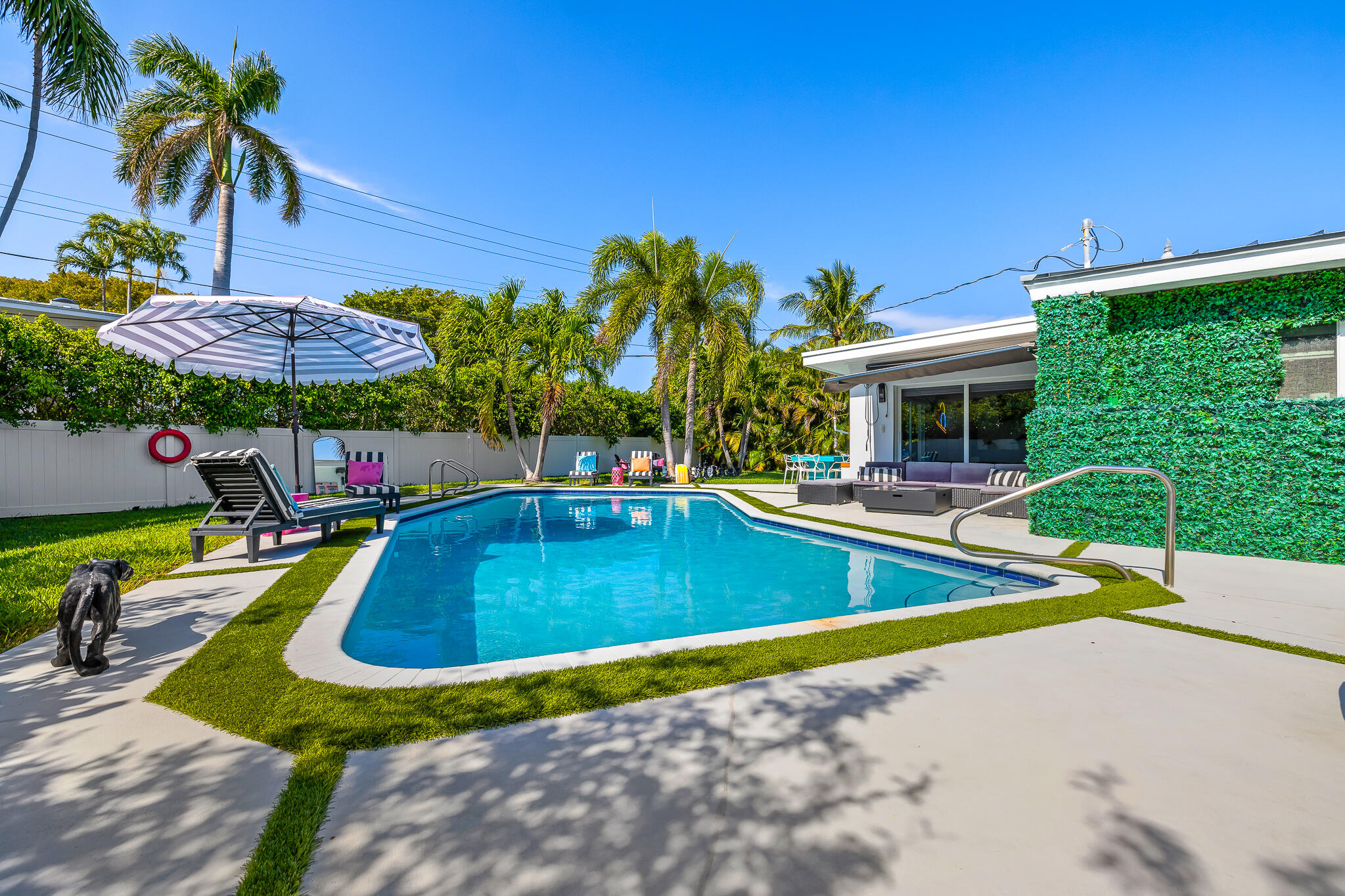 HARBOR BEACH - Residential Lease