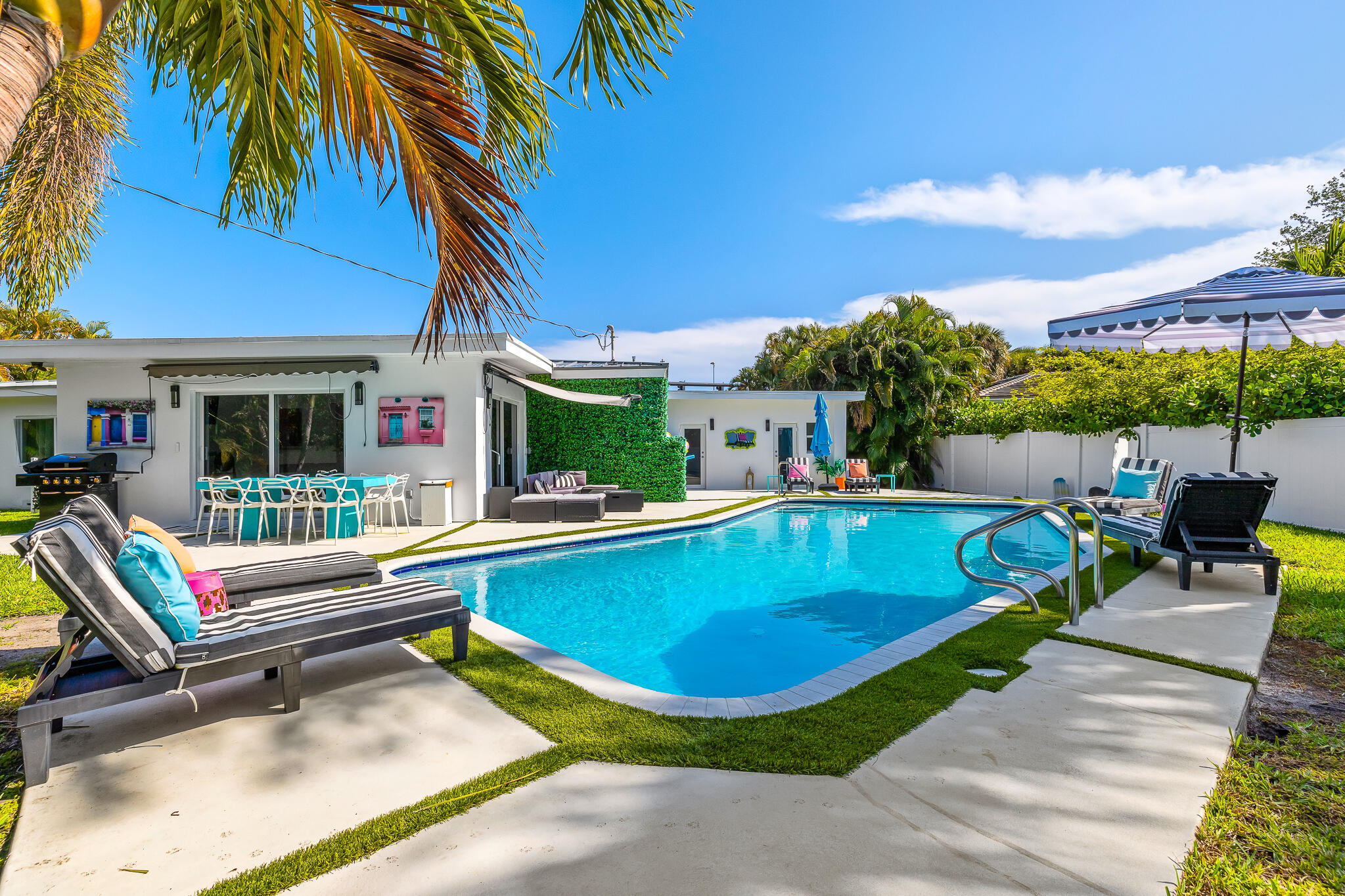 HARBOR BEACH - Residential Lease