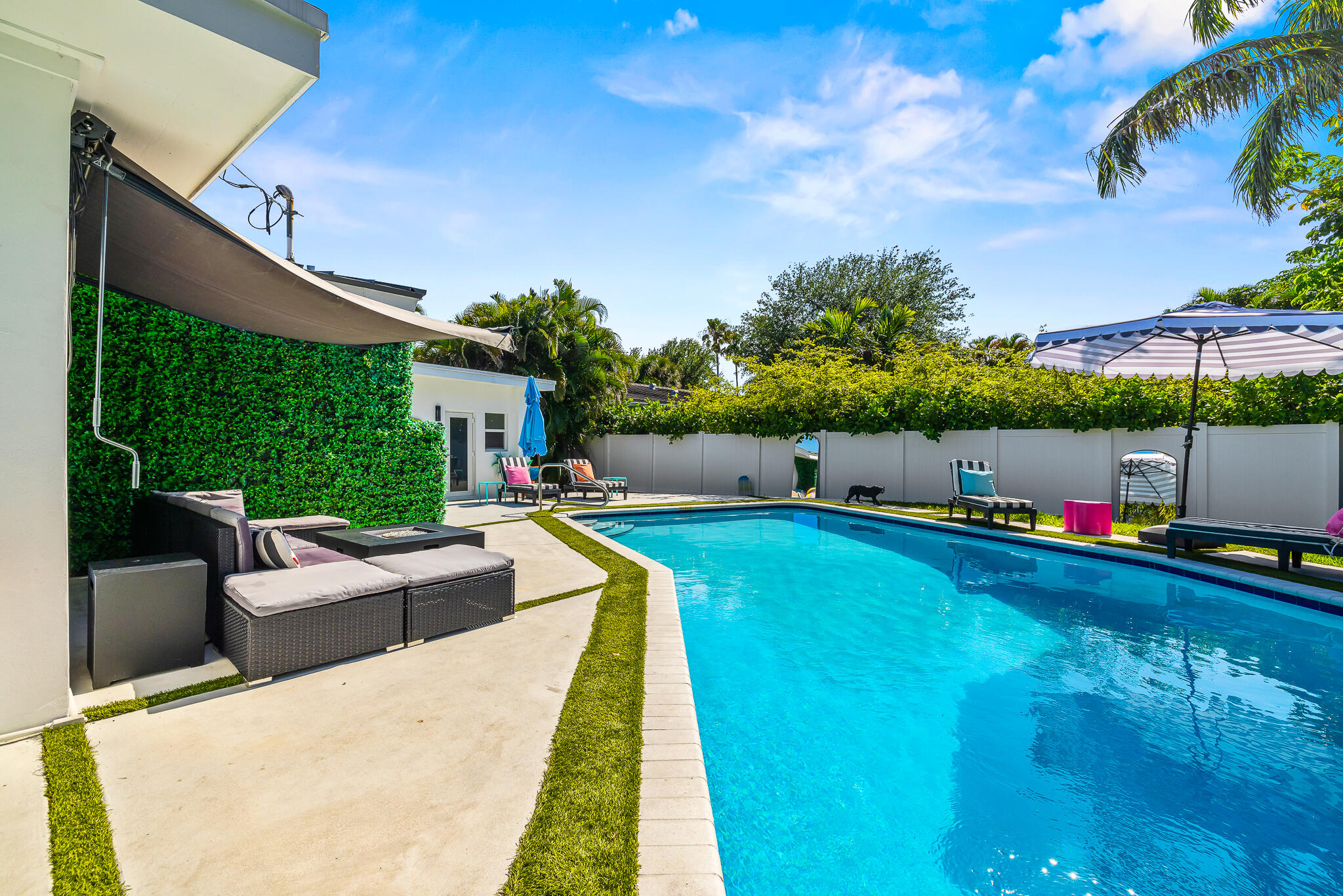 HARBOR BEACH - Residential Lease