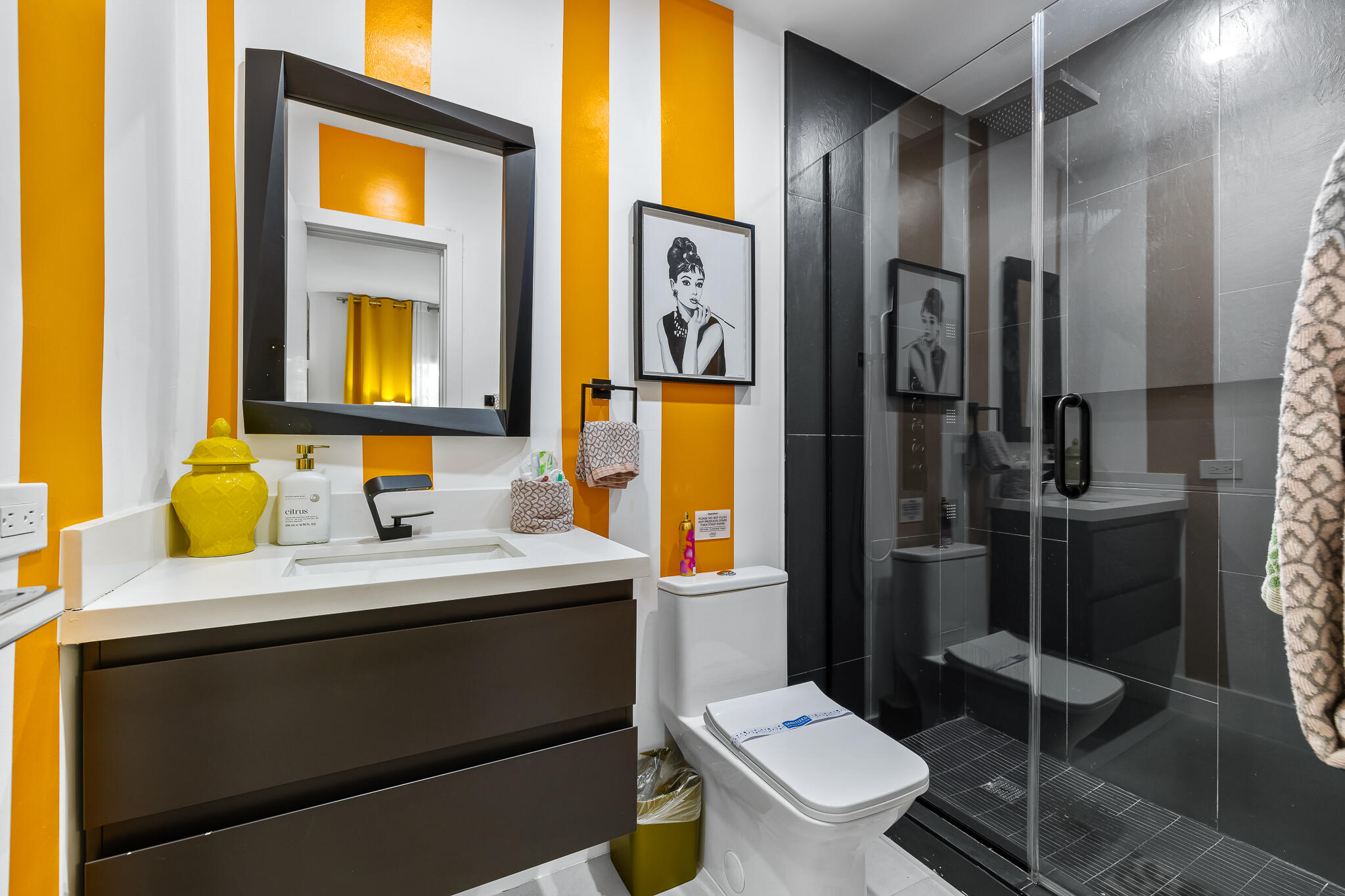 HARBOR BEACH - Residential Lease