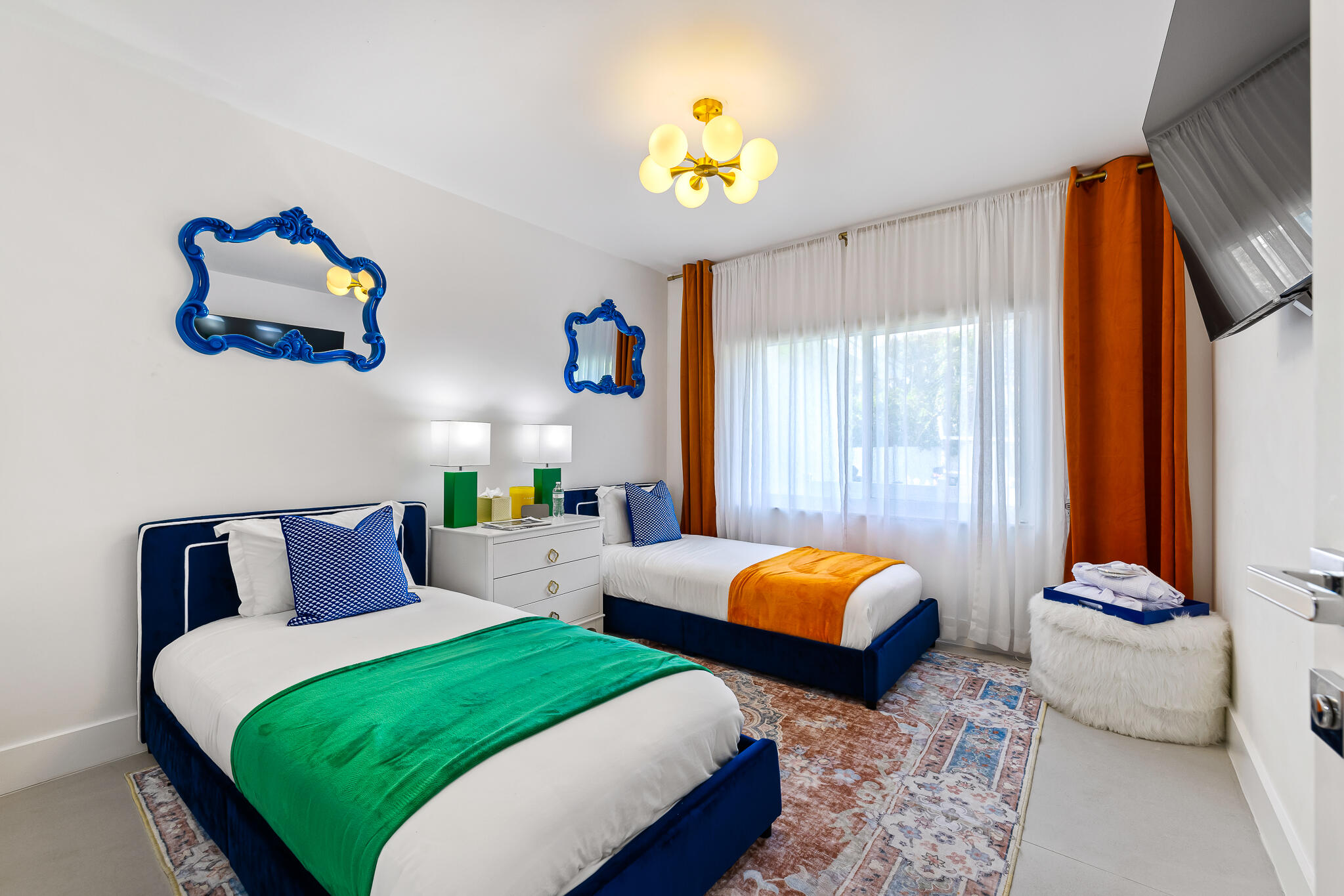 HARBOR BEACH - Residential Lease