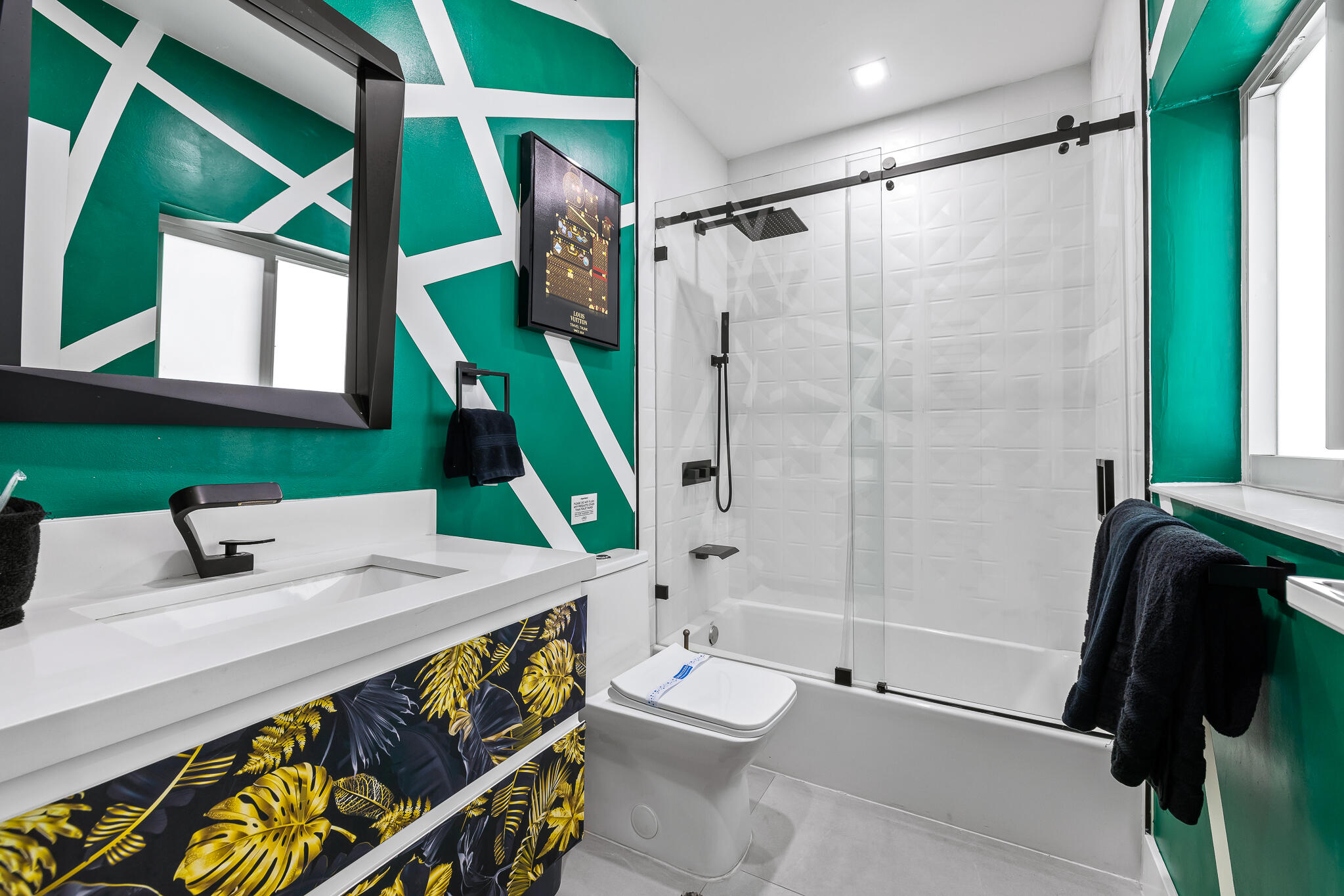 HARBOR BEACH - Residential Lease