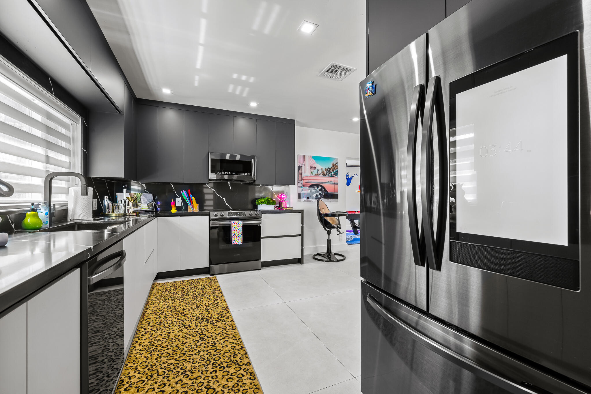 HARBOR BEACH - Residential Lease