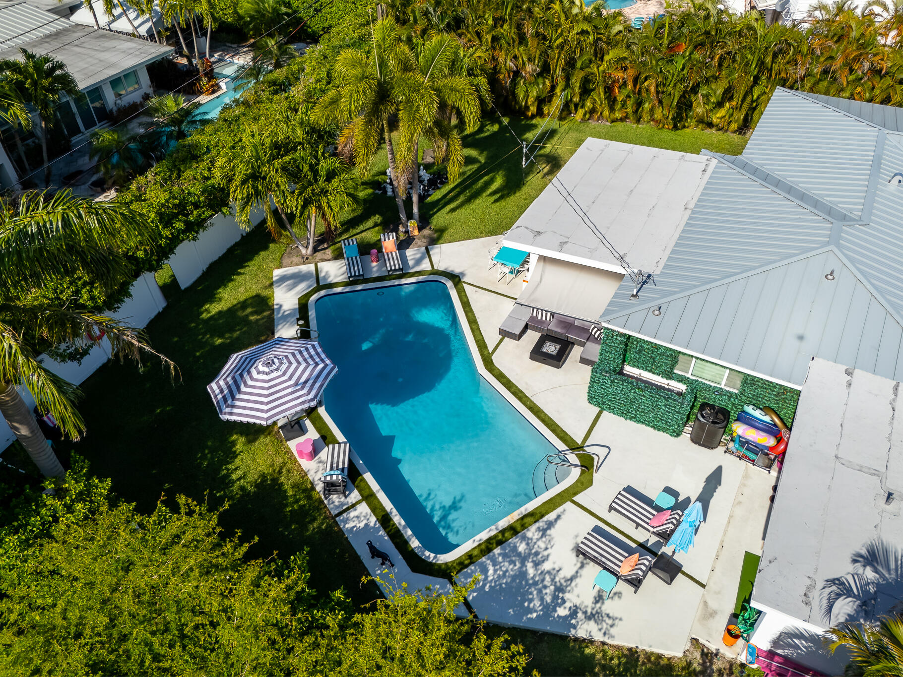 HARBOR BEACH - Residential Lease