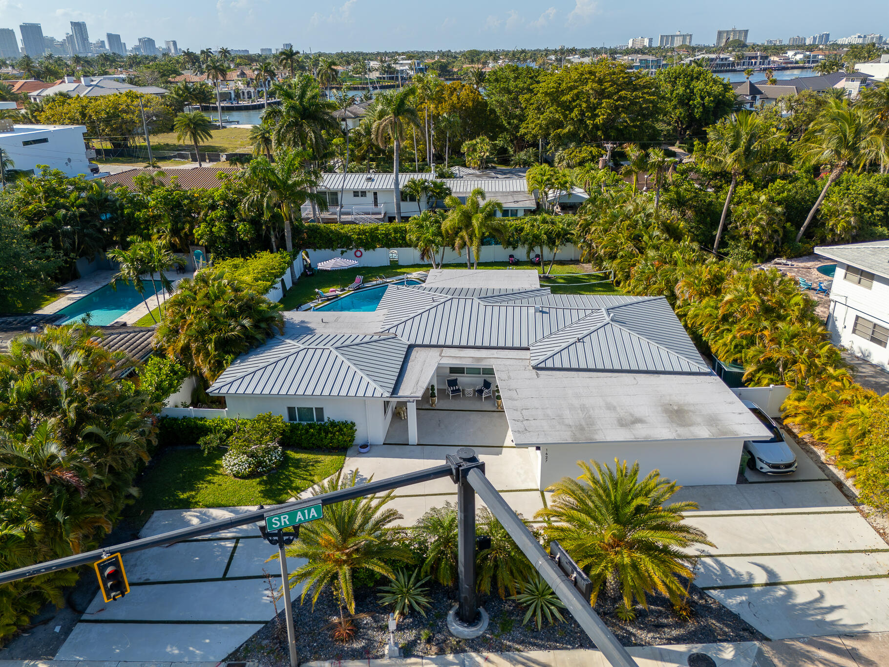 HARBOR BEACH - Residential Lease