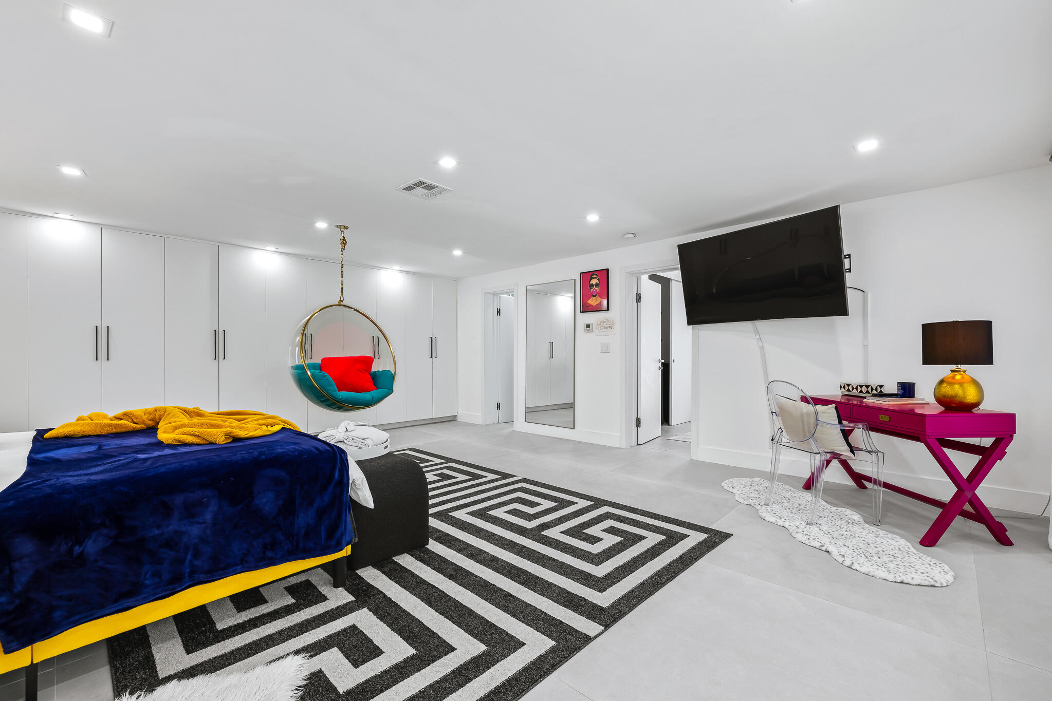 HARBOR BEACH - Residential Lease