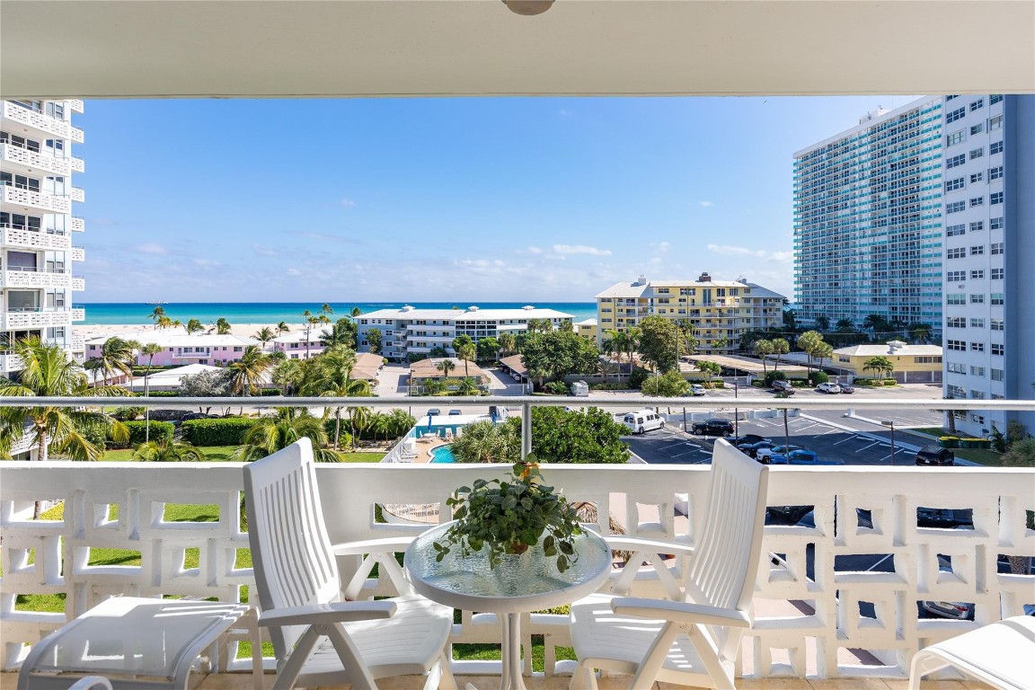 1900 S Ocean Drive 611