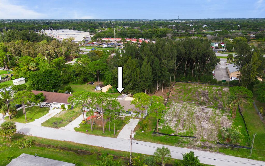 Photo of 3763 SE Dixie Ross Street, Stuart, FL 34997 (MLS # R10947174)