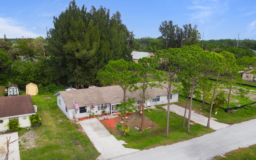 Photo of 3763 SE Dixie Ross Street, Stuart, FL 34997 (MLS # R10947174)