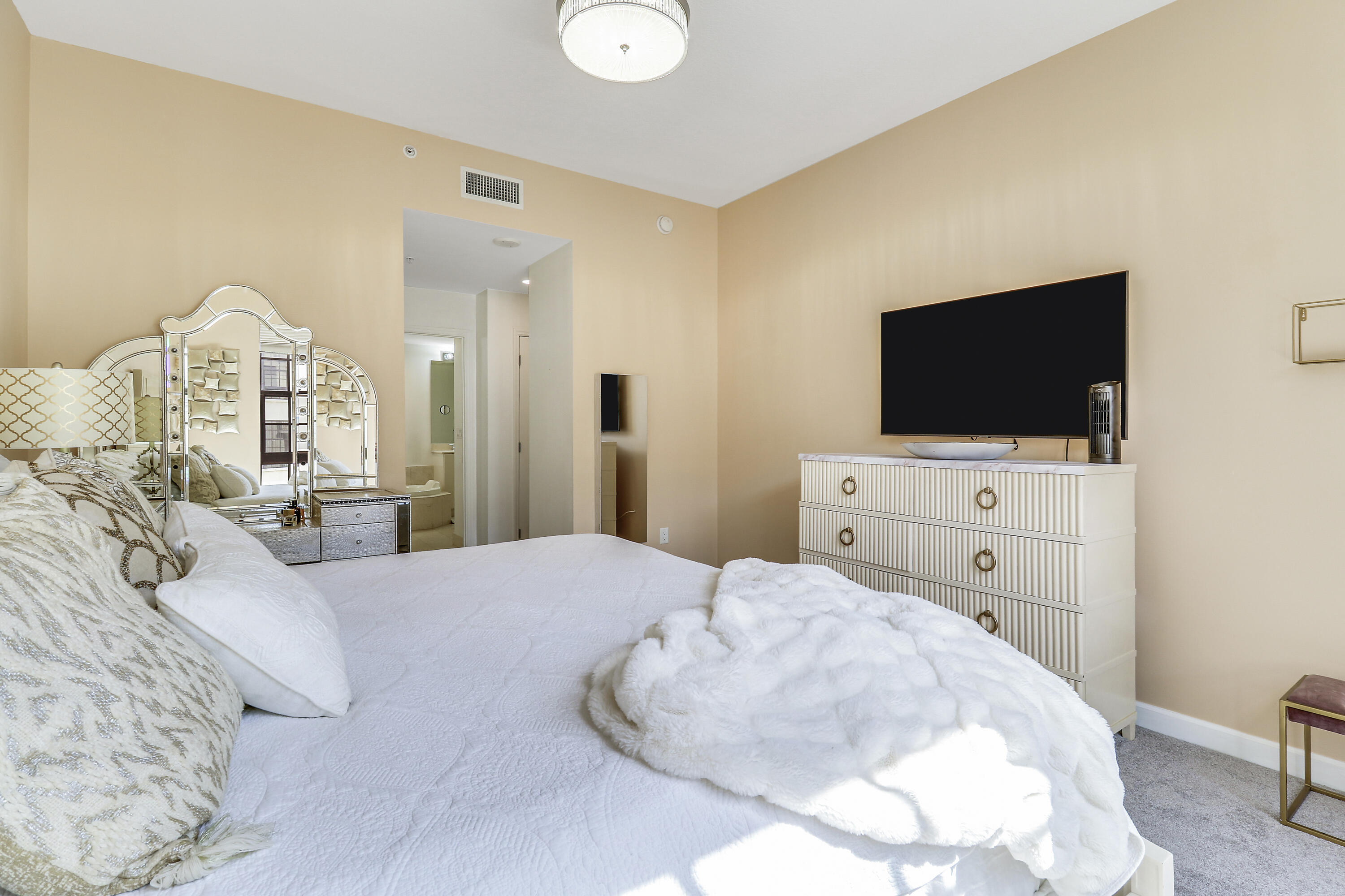 ONE CITY PLAZA CONDO - Residential Lease