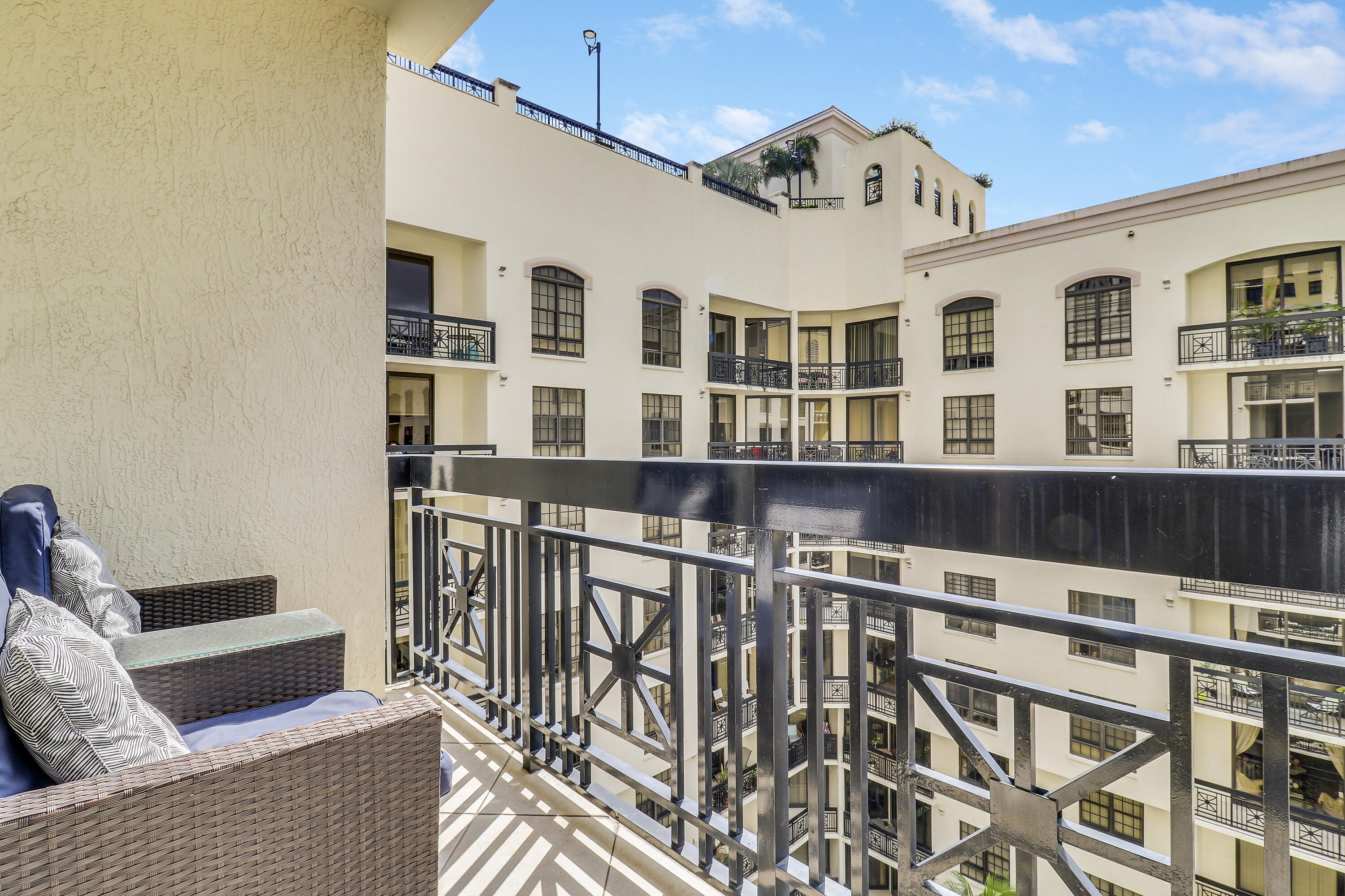 ONE CITY PLAZA CONDO - Residential Lease