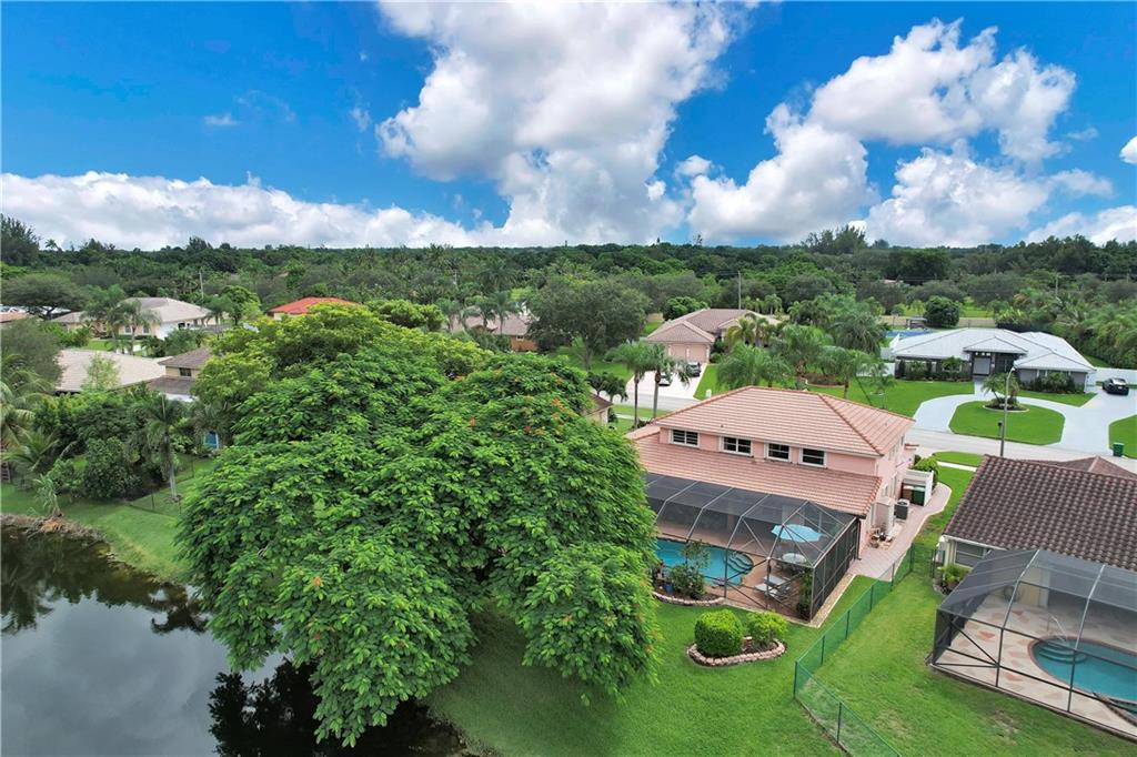 Falcons Lea 128-6 B - Residential