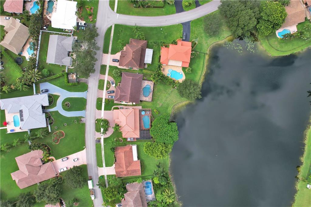 Falcons Lea 128-6 B - Residential