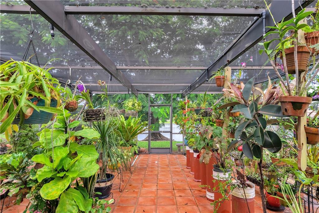 Falcons Lea 128-6 B - Residential