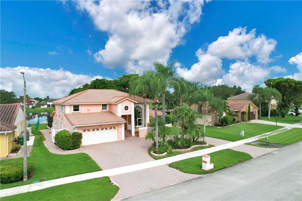 Falcons Lea 128-6 B - Residential