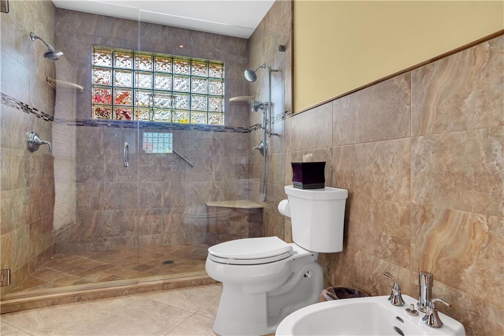 Falcons Lea 128-6 B - Residential