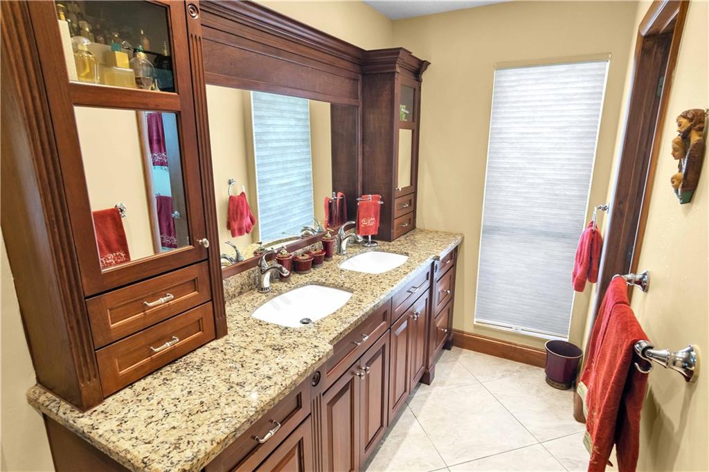 Falcons Lea 128-6 B - Residential