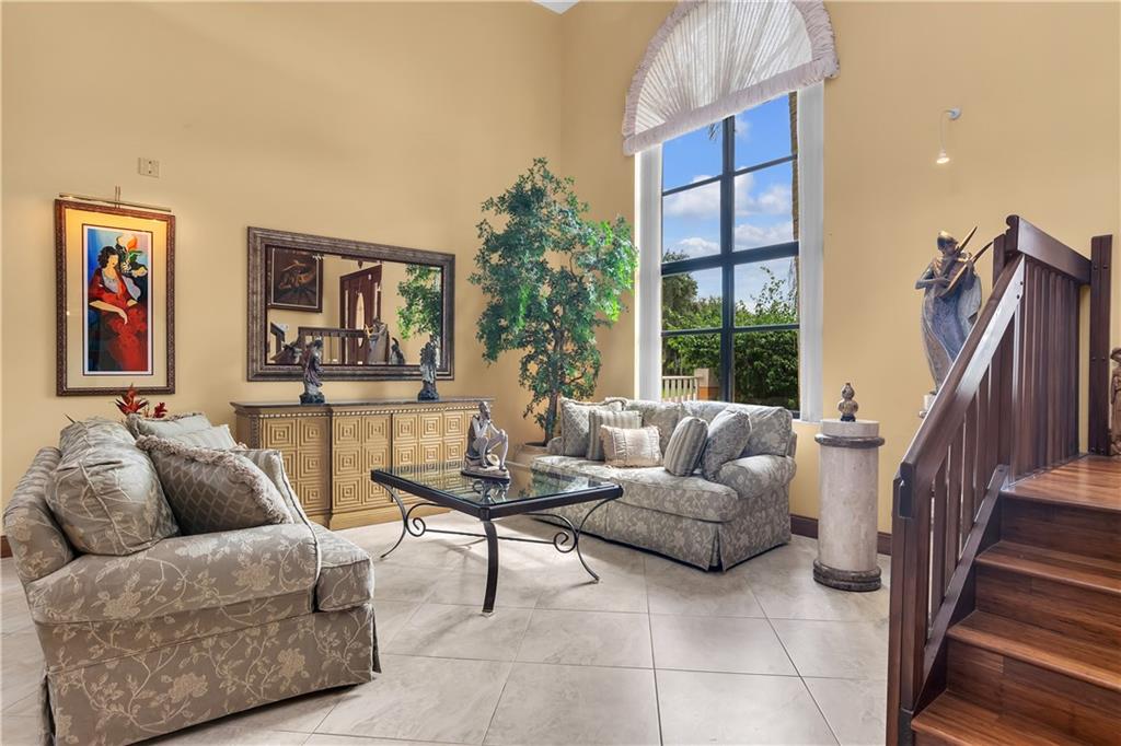 Falcons Lea 128-6 B - Residential