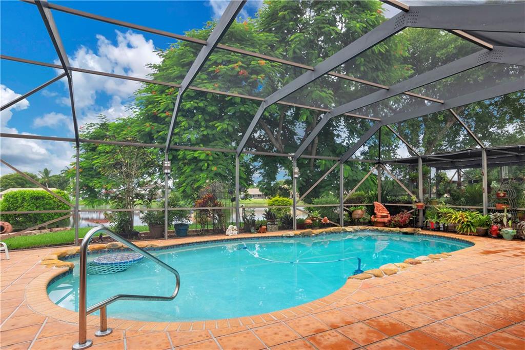 Falcons Lea 128-6 B - Residential