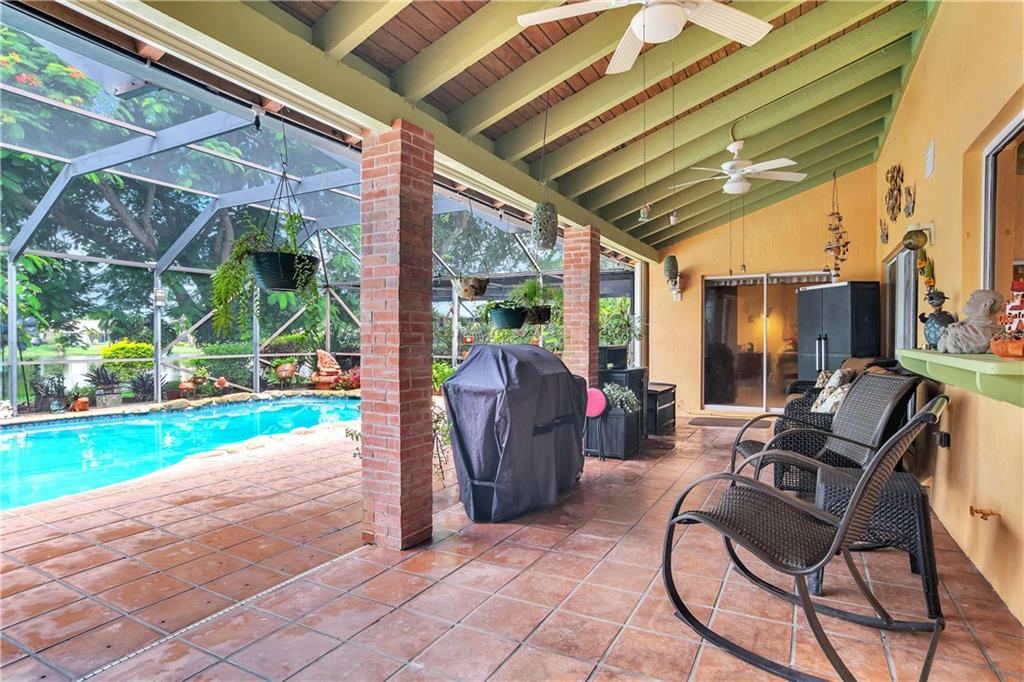 Falcons Lea 128-6 B - Residential