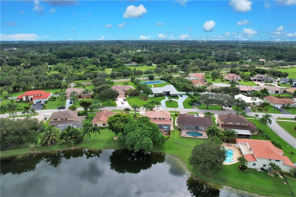 Falcons Lea 128-6 B - Residential