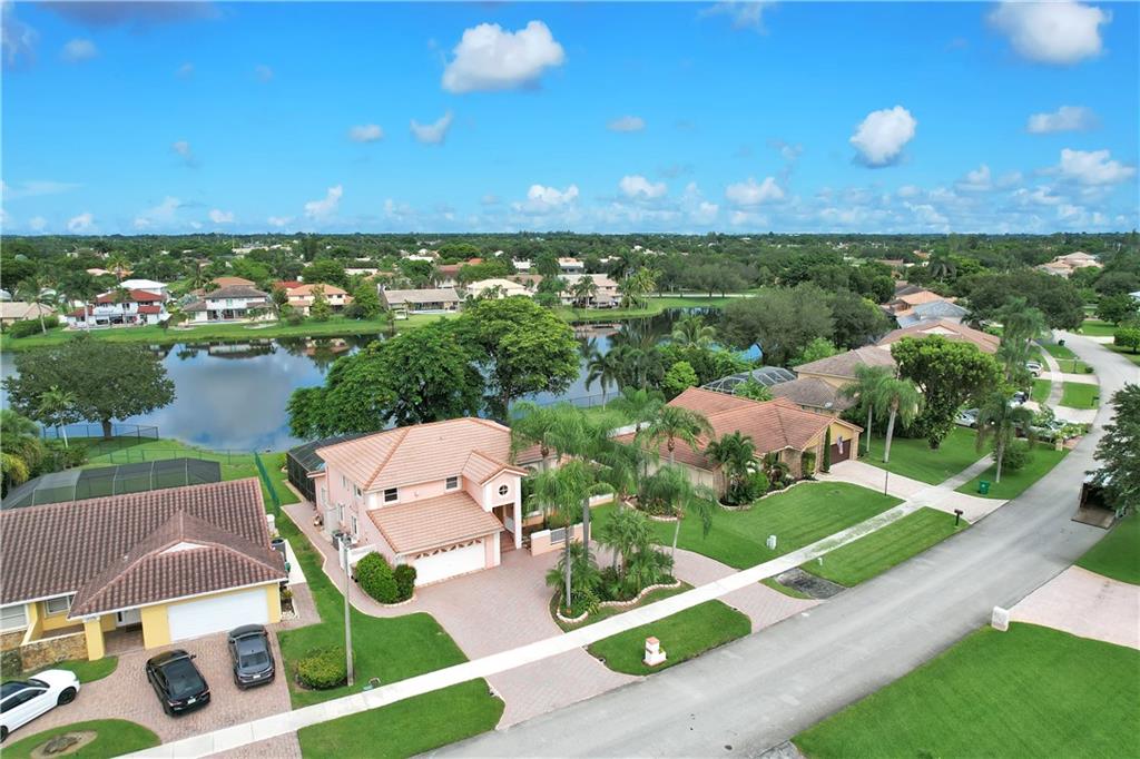 Falcons Lea 128-6 B - Residential