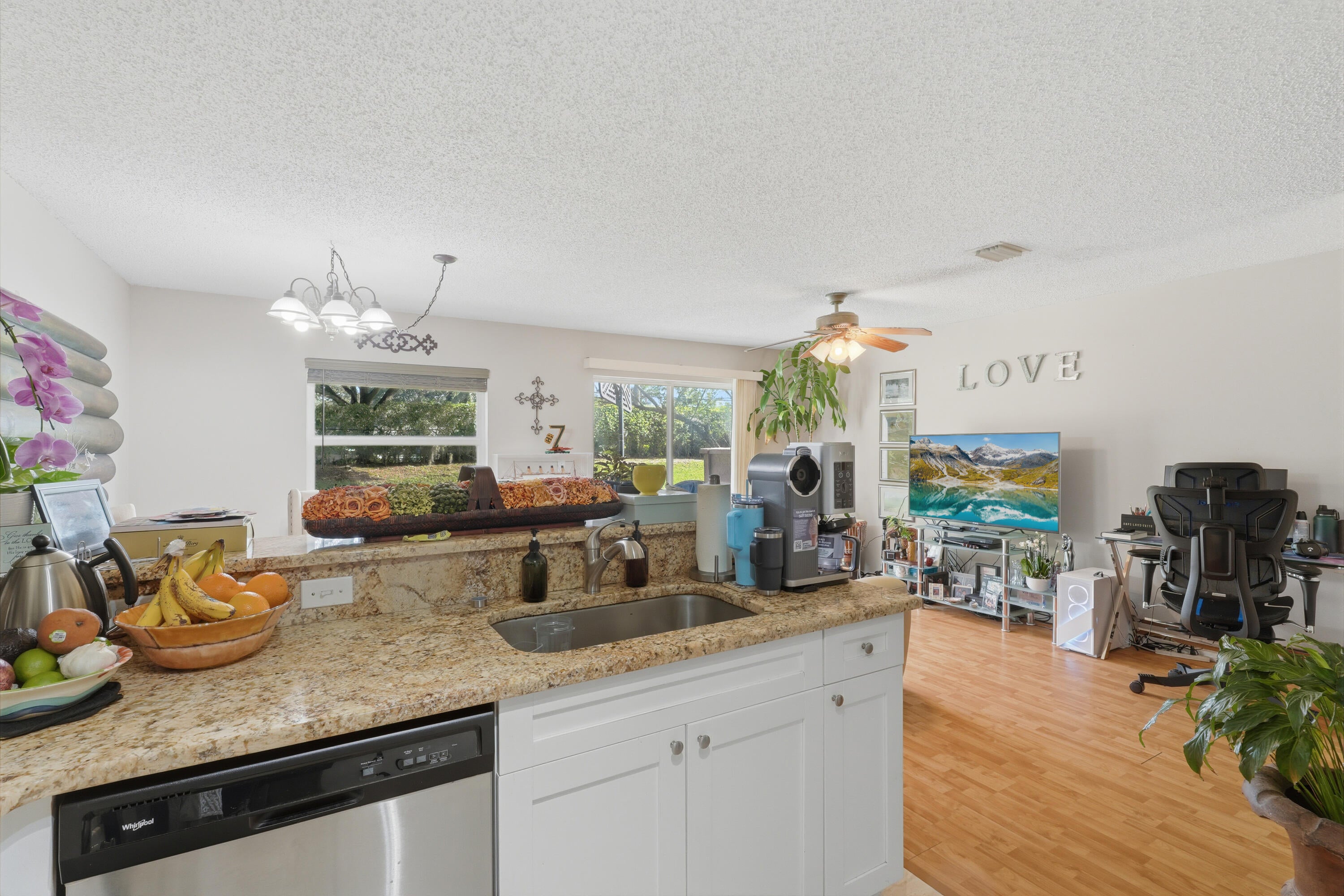 Properties 6929 Willow Creek Run