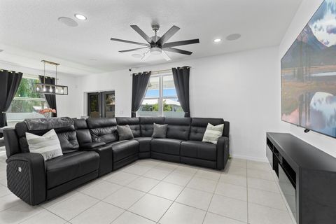 Single Family Residence in Port St Lucie FL 1718 Erie Street St 26.jpg