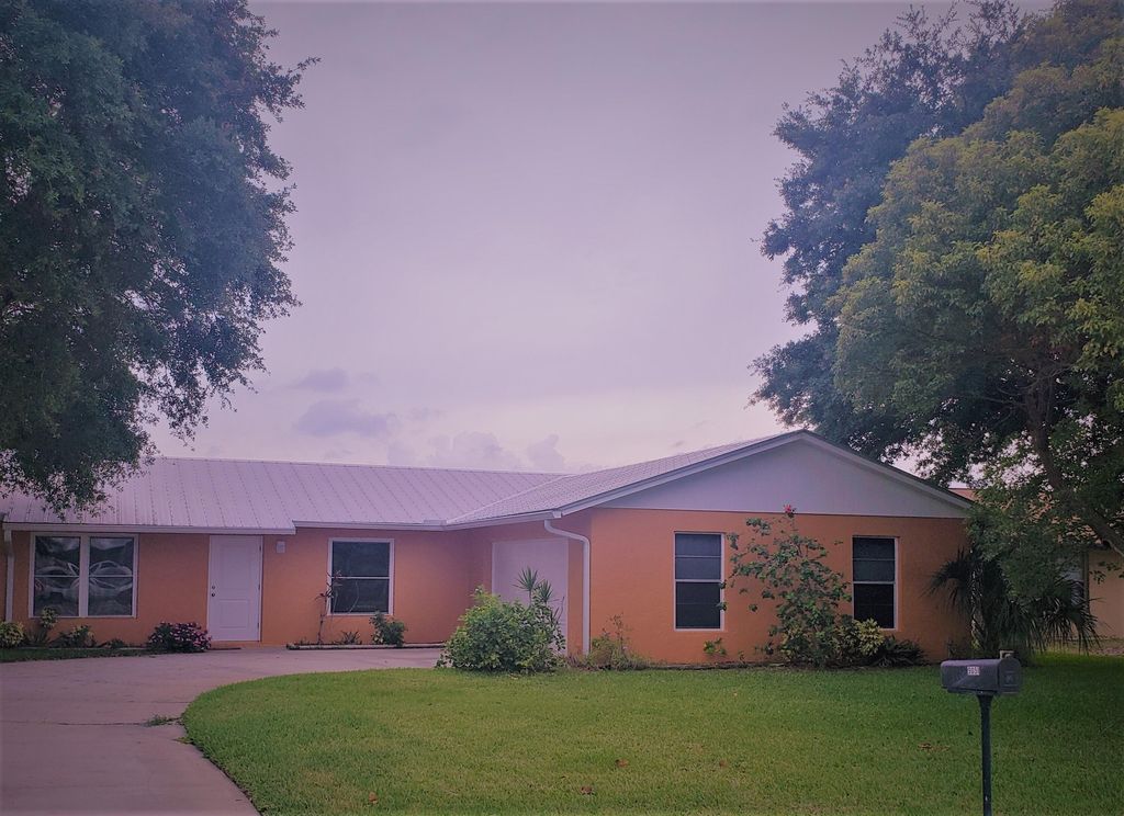 Photo of 9051 SE Eagle Avenue Ave, Hobe Sound, FL 33455 (MLS # R10807430)