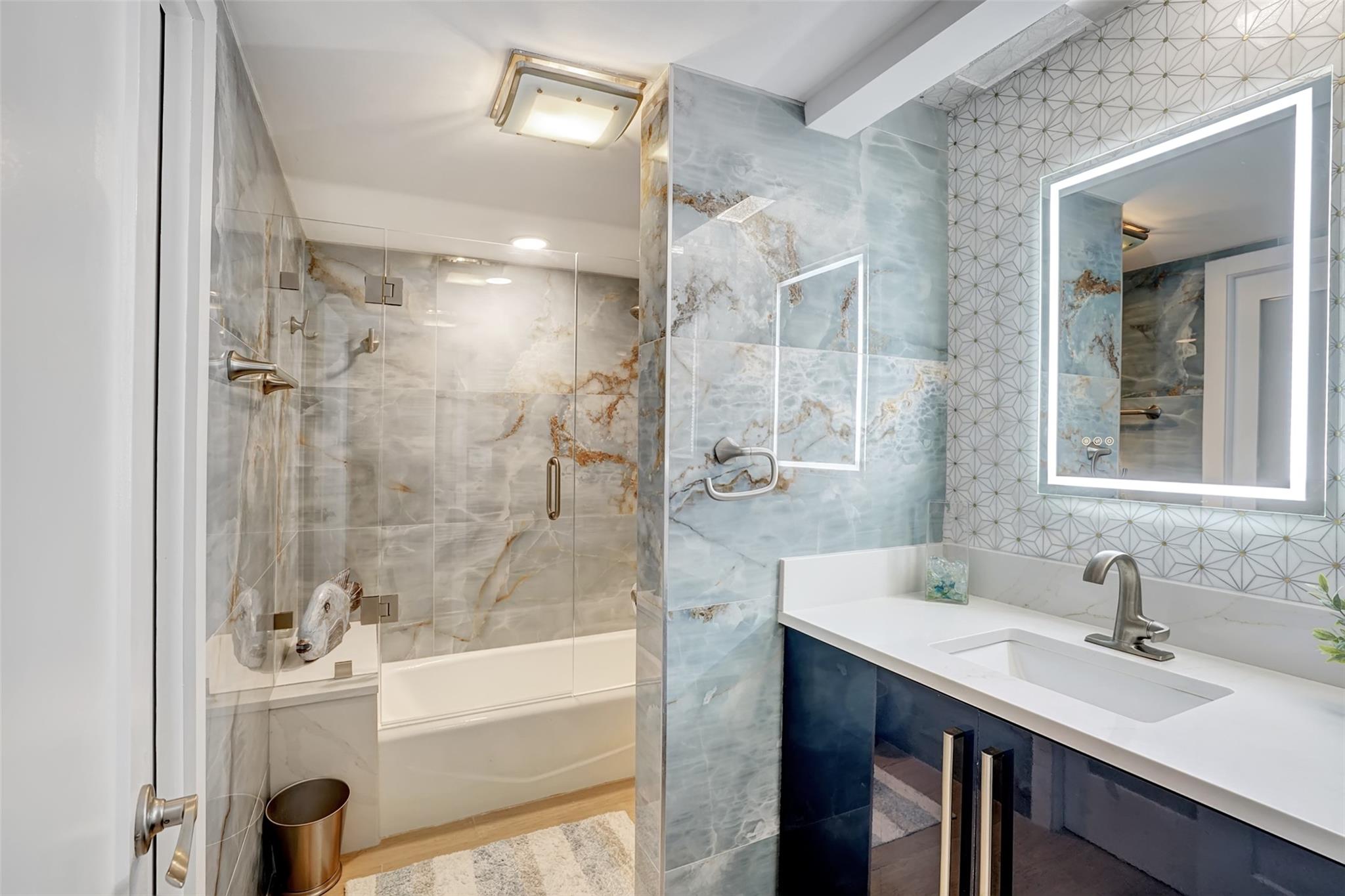 NOBEL POINT CONDO - Residential