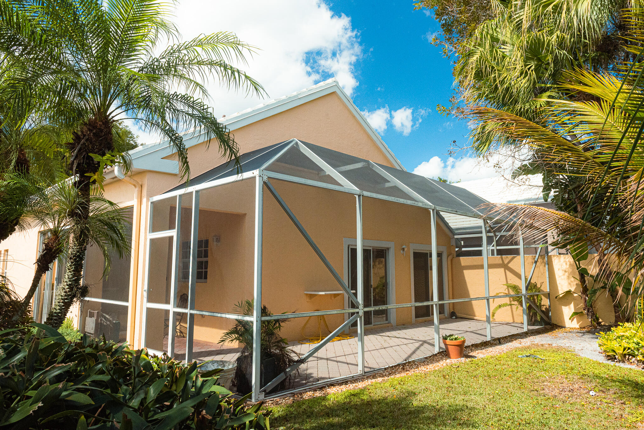 BREAKERS WEST 13, The Colony - Residential