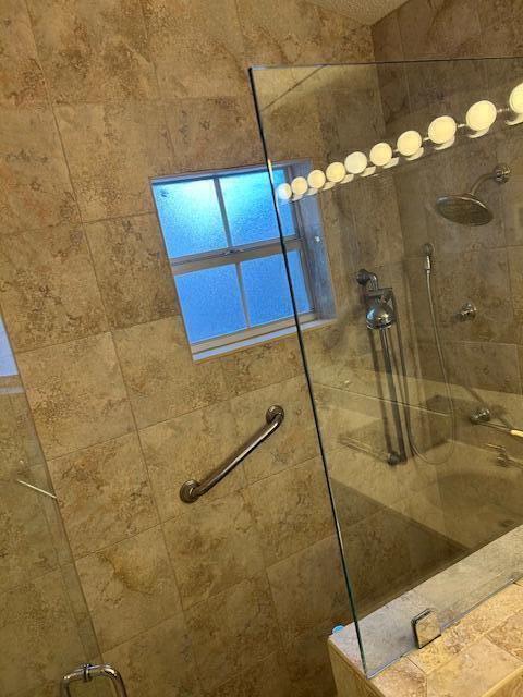 BREAKERS WEST 13, The Col - Residential