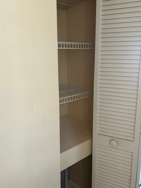 BREAKERS WEST 13, The Col - Residential