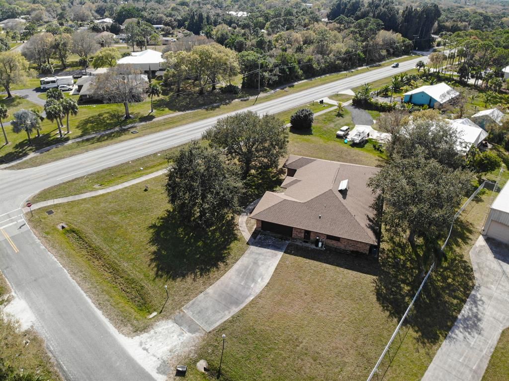 Photo of 700 E Midway Road, Fort Pierce, FL 34982 (MLS # R10689308)