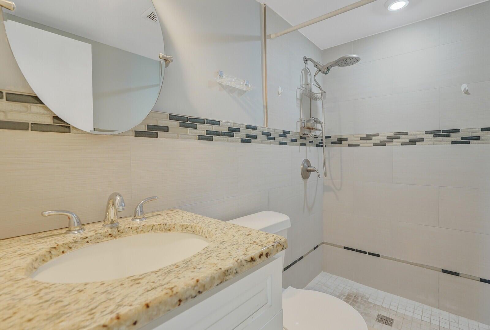 SANDALFOOT BLVD APTS - Residential Lease