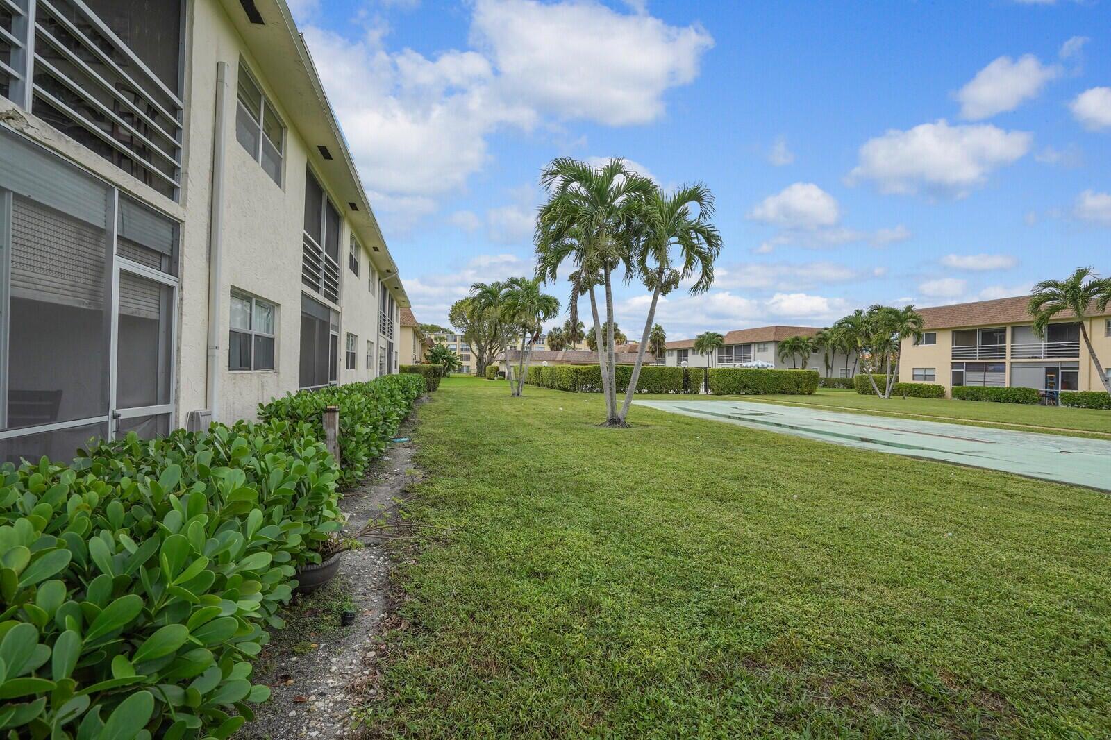 SANDALFOOT BLVD APTS - Residential Lease