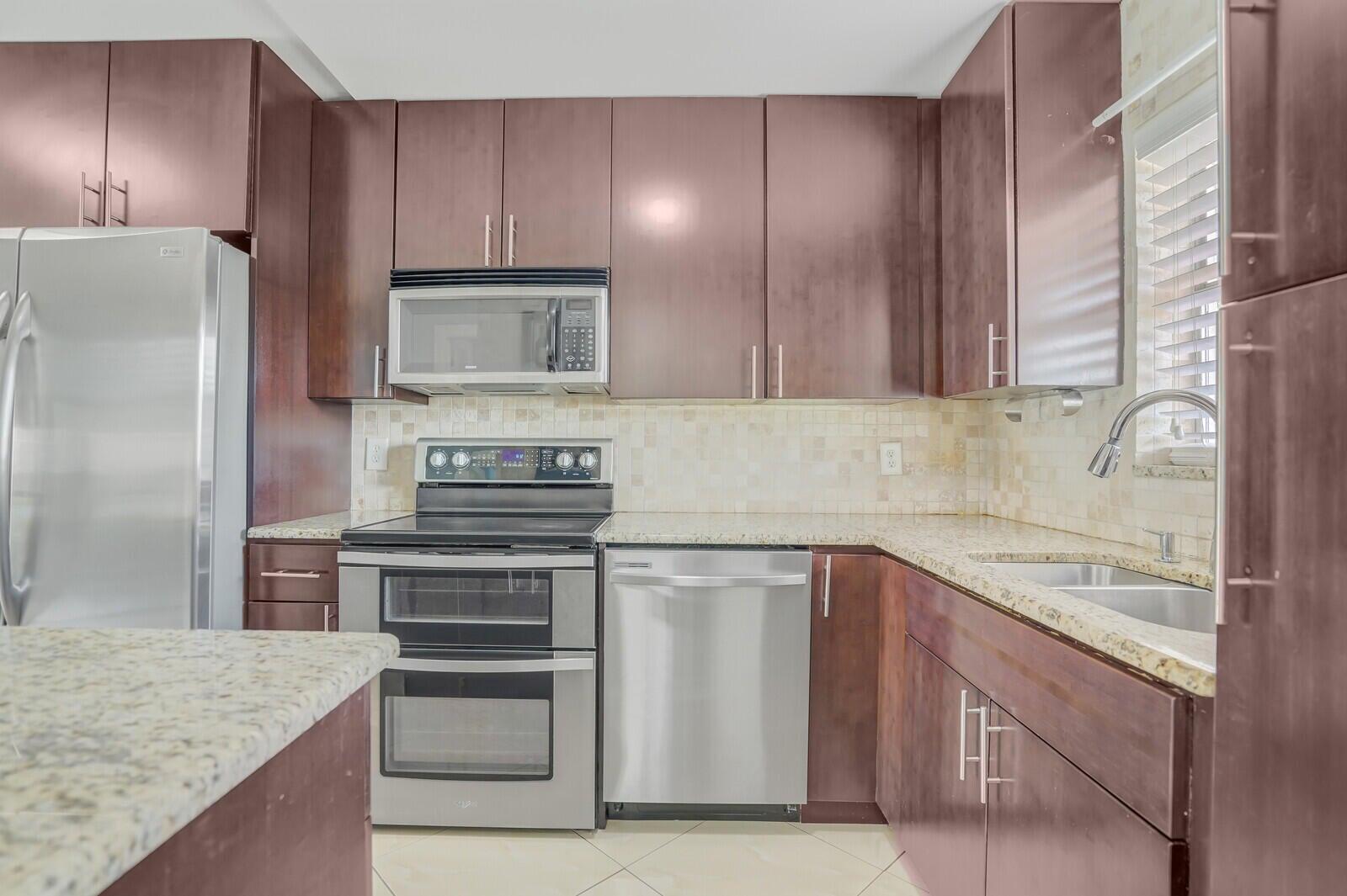 SANDALFOOT BLVD APTS - Residential Lease