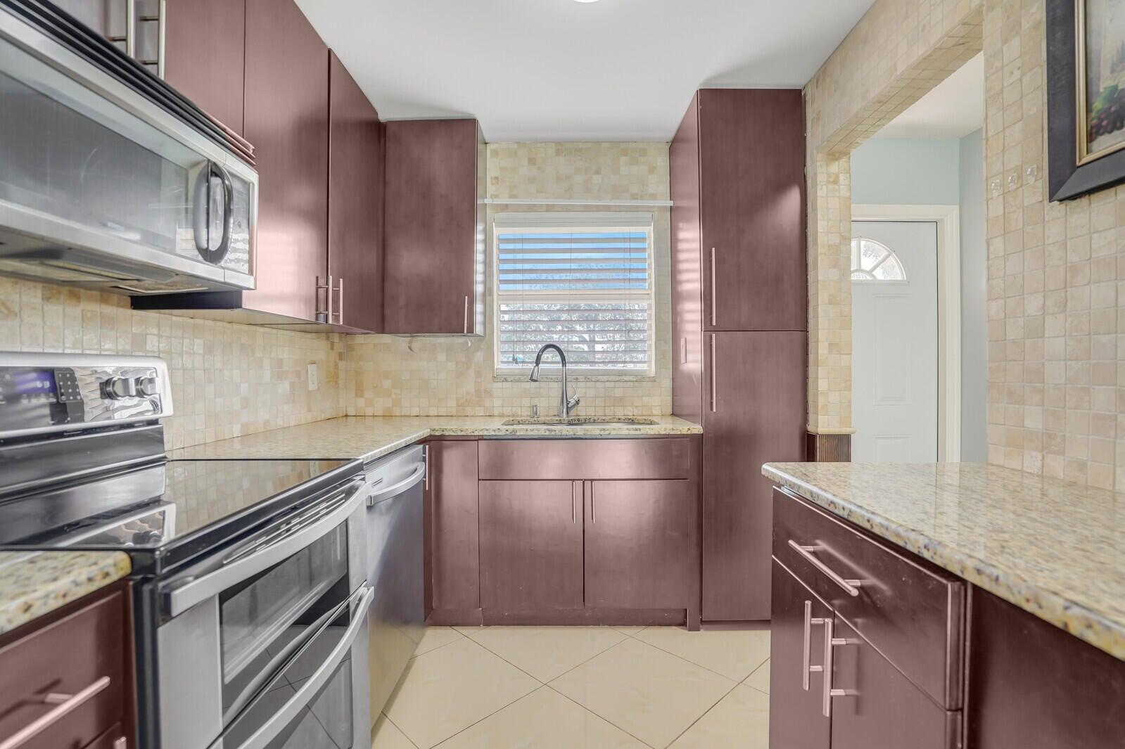 SANDALFOOT BLVD APTS - Residential Lease