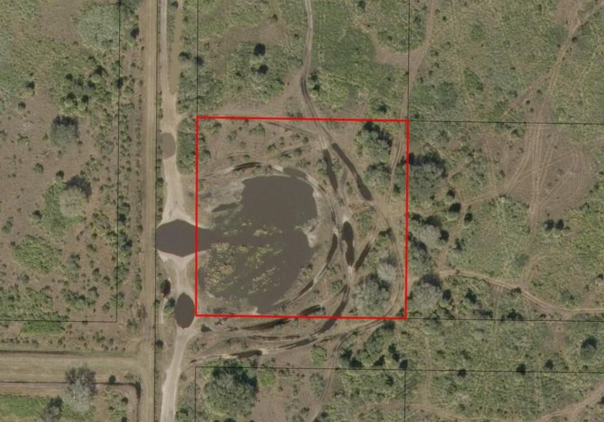 Agricultural/Recreational lot in the Prairie, up against the west side.
Ride atvs, hunt and camp on your own 3 acres.

Owner financing available