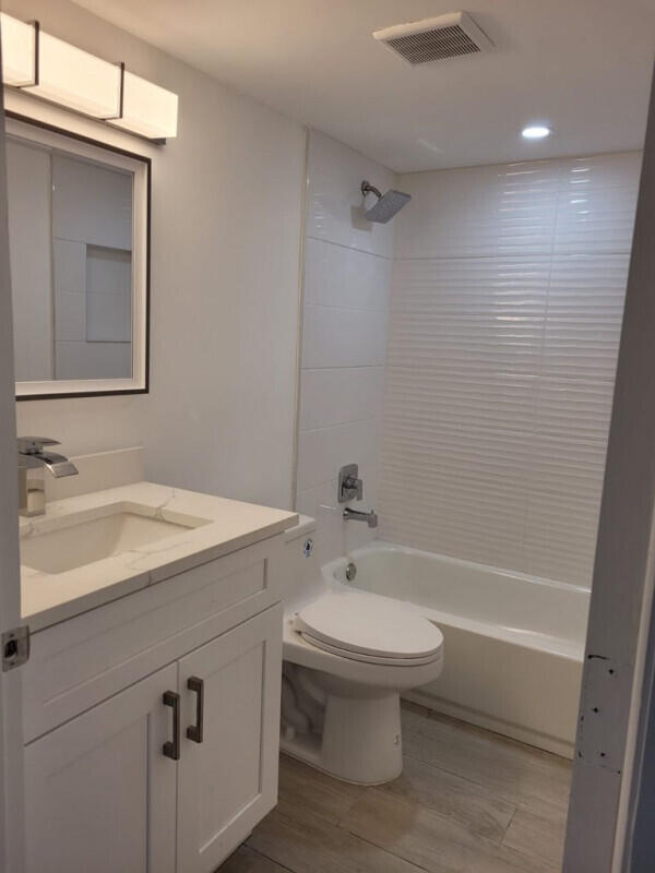 VILLAGES OF ORIOLE DEAUVILLE CONDO - Residential