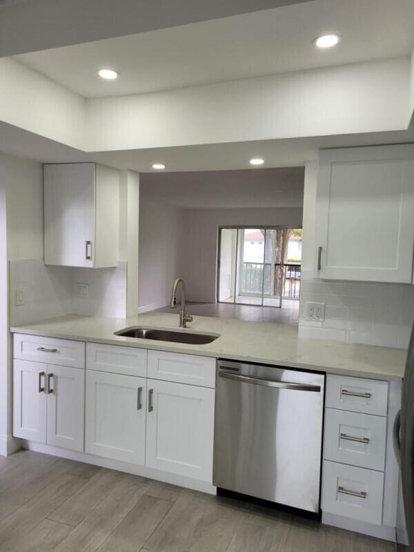 VILLAGES OF ORIOLE DEAUVILLE CONDO - Residential