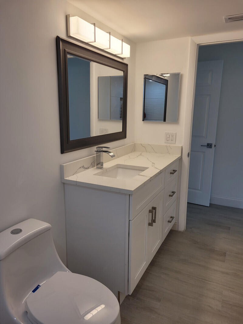 VILLAGES OF ORIOLE DEAUVILLE CONDO - Residential