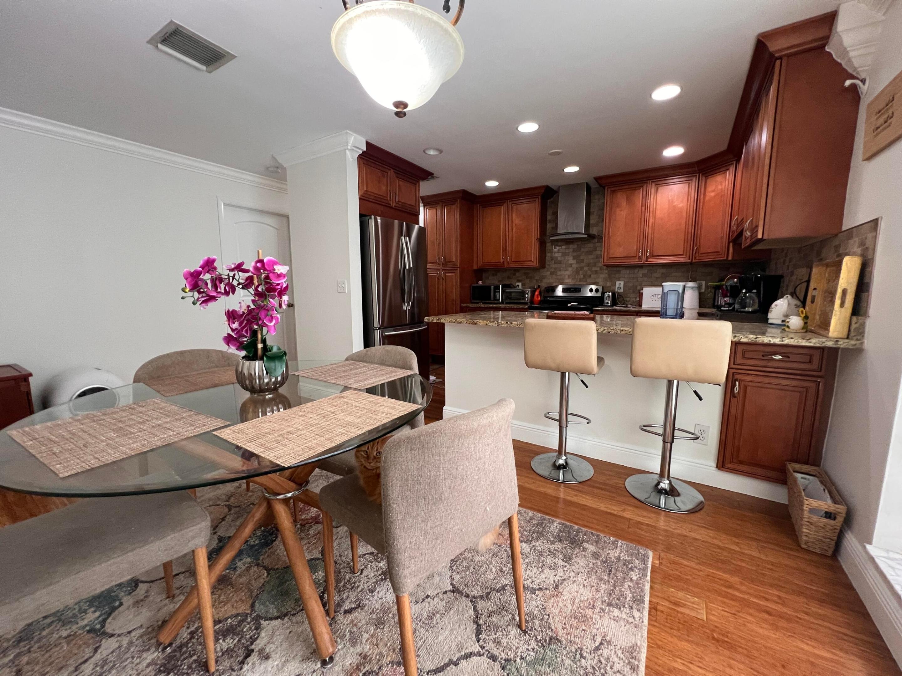 WELLINGTON DOWNS - Residential